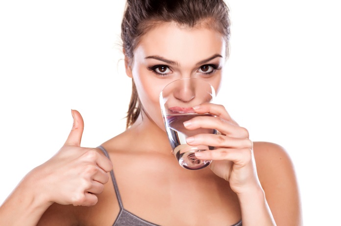 woman-drinking-water-4