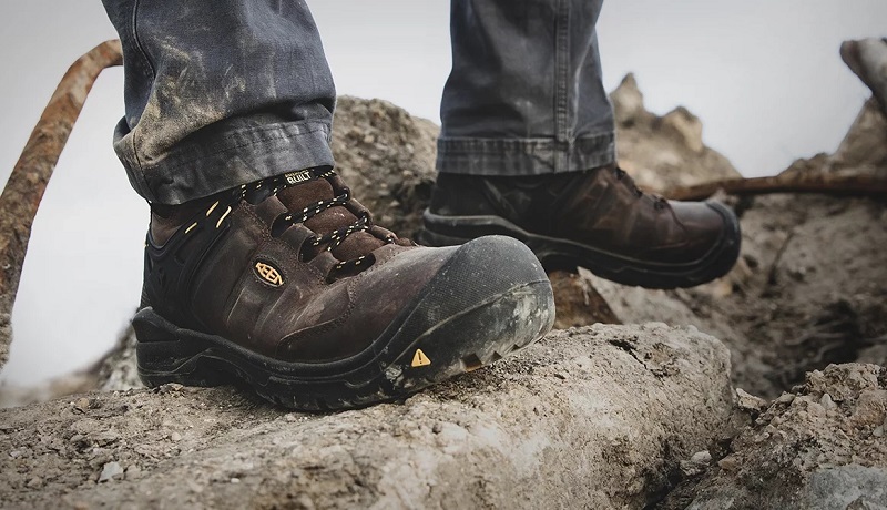 How to Choose the Right Footwear for Your Outdoor Adventures ...