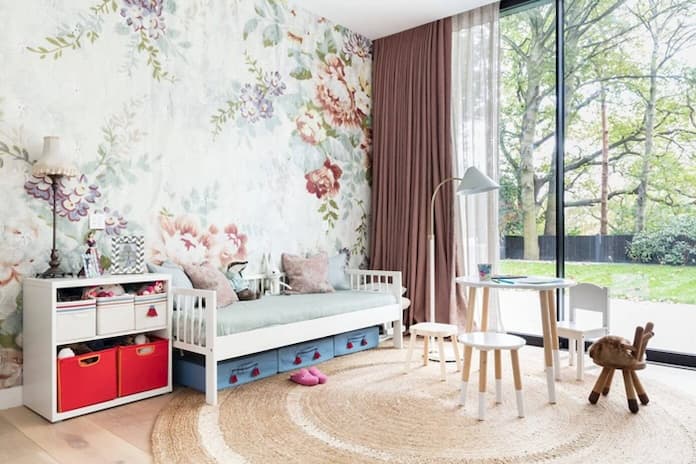 flower-wallpaper-kids-room