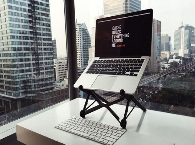 Laptop-Stand 1