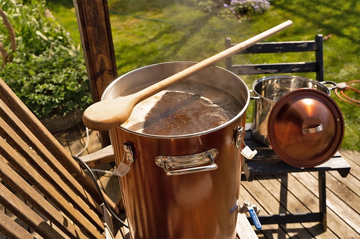 picture of homebrewing in the backyard