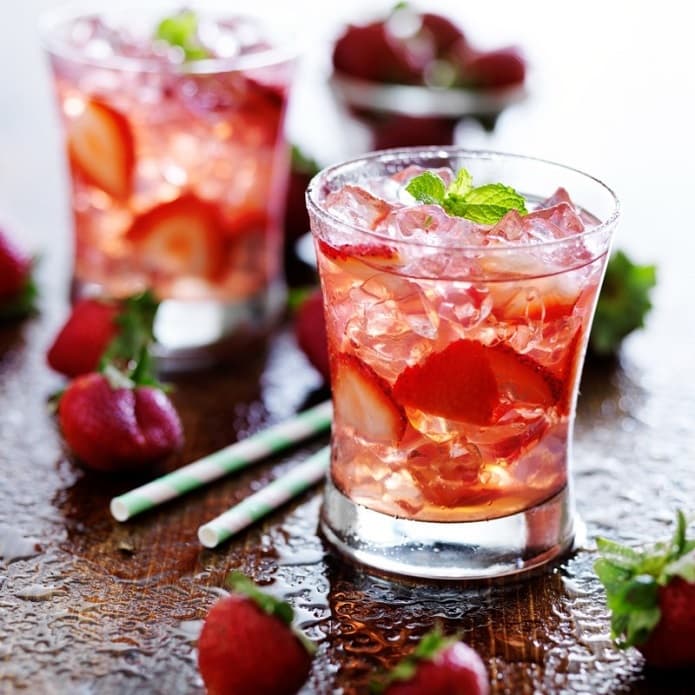 Rhubarb gin tonic