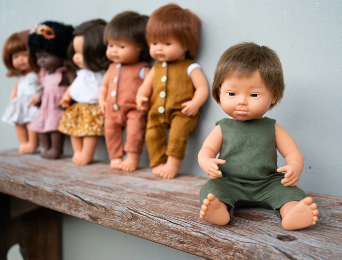 Body-and-Movement-Dolls