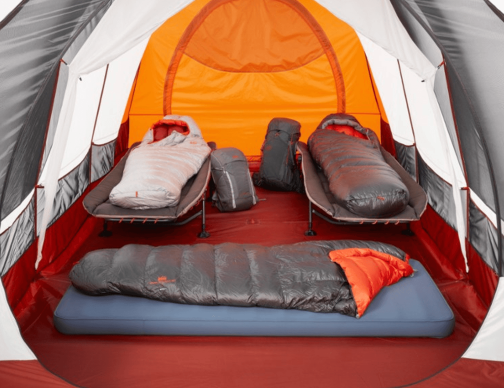 Considering not all of the tent designs have rectangular shape, you should look into aspects like head and foot, or specifically the length and width measurements of the floor. This comes in handy when you’re shopping for hiking tents online and you don’t have the chance to enter in them before the purchase.