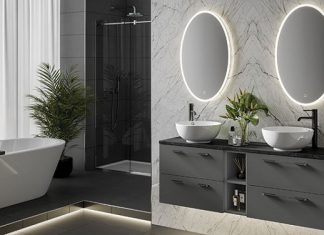 led-mirror-in-bath